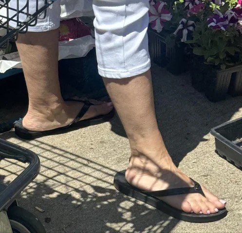 WaImart milf candid soles #bV6FZa9W
