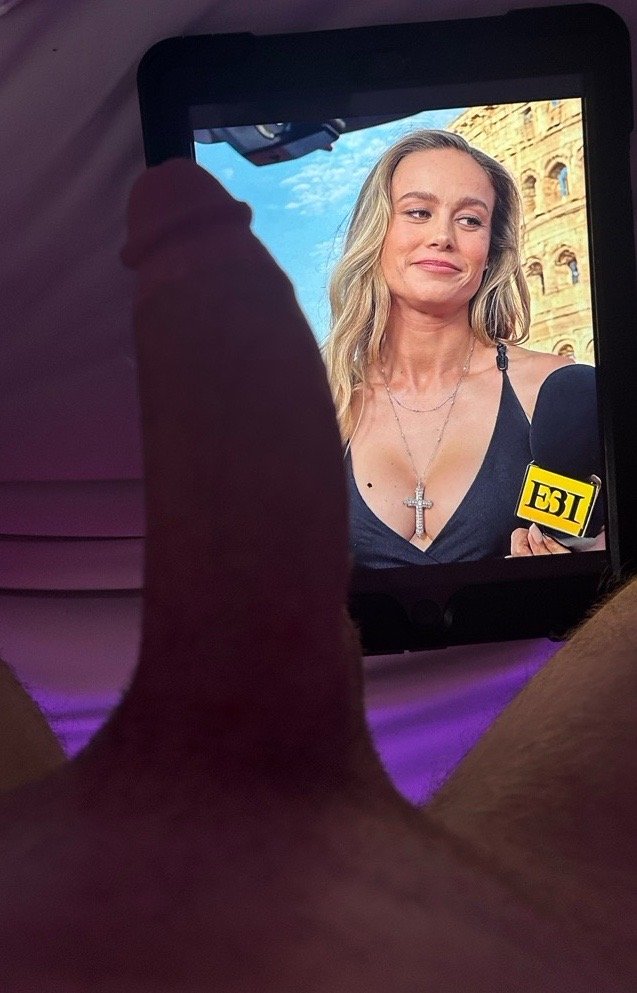 Celeb cock tributes over BWC queens #DRovyG3i